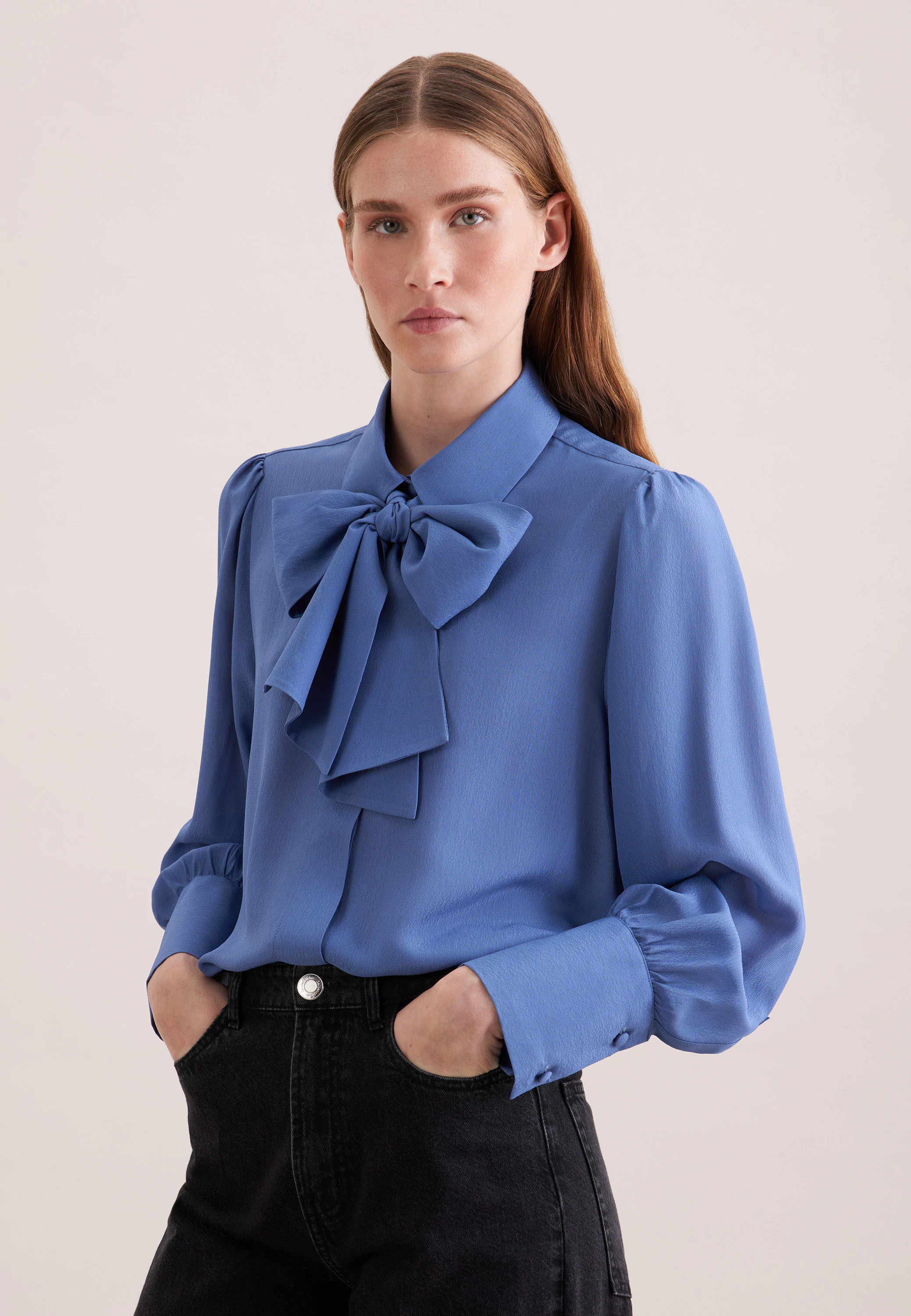 Hemdbluse mit abnehmbarer Schluppe Blau 34