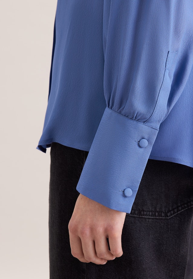 Hemdbluse mit abnehmbarer Schluppe in Mittelblau |  Seidensticker Onlineshop
