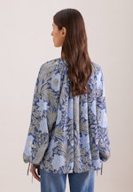 Satinierte Raglanbluse mit Schleifendetails in Mittelblau |  Seidensticker Onlineshop