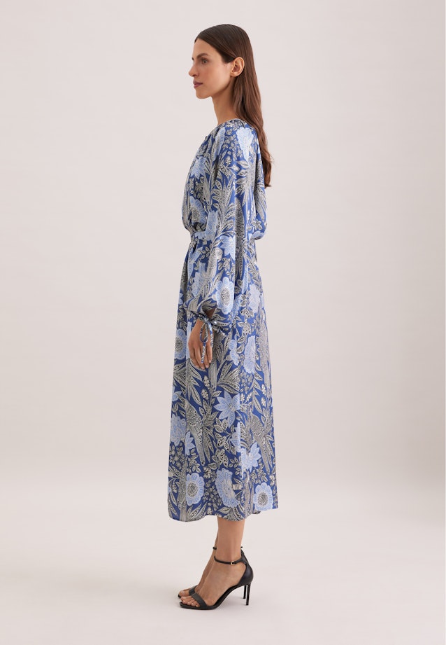 Satiniertes Raglankleid mit Schleifendetails und Taillengürtel in Mittelblau |  Seidensticker Onlineshop