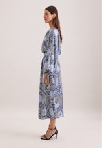 Satiniertes Raglankleid mit Schleifendetails und Taillengürtel in Mittelblau |  Seidensticker Onlineshop