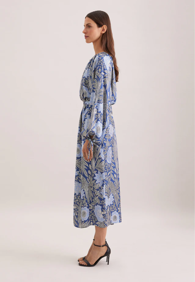 Satiniertes Raglankleid mit Schleifendetails und Taillengürtel in Mittelblau |  Seidensticker Onlineshop