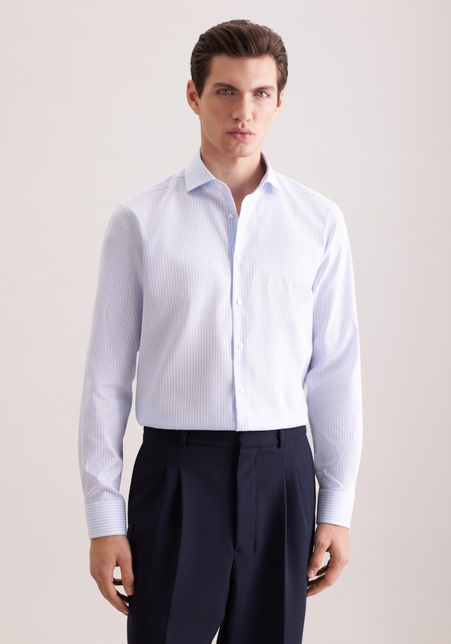 Regular Chemise d'affaires Rayures dans Bleu Moyen | Boutique en ligne Seidensticker