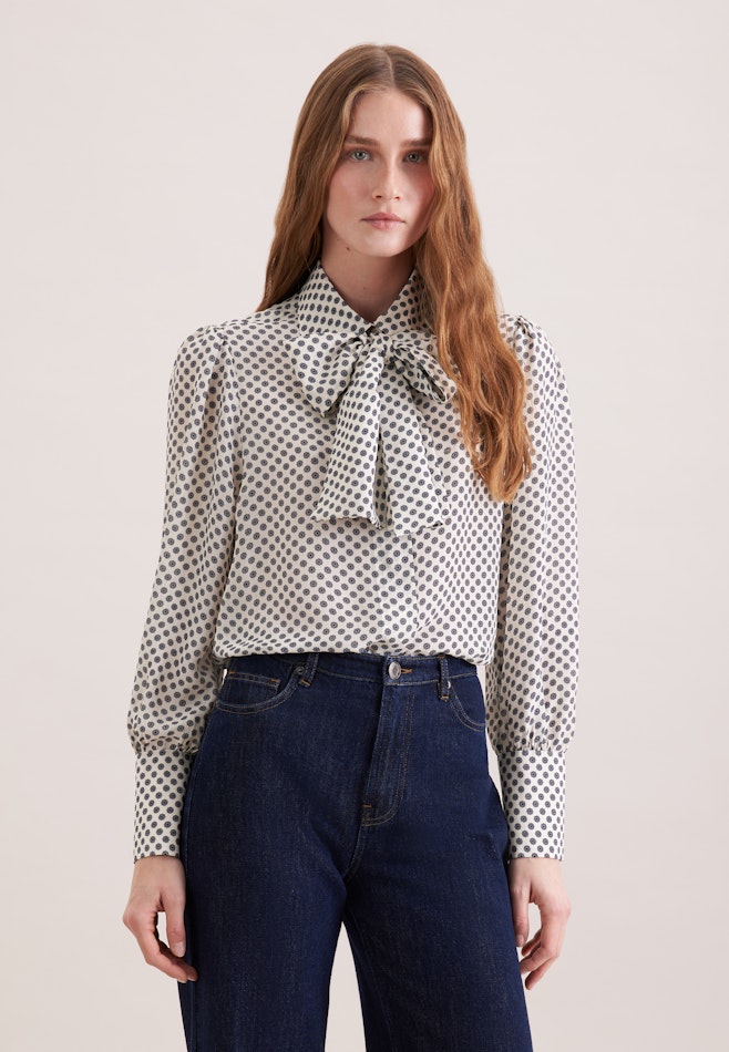 Gemusterte Hemdbluse mit abnehmbarer Schluppe in Weiß | Seidensticker Onlineshop