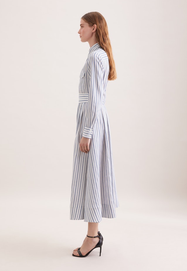 Weit schwingendes Hemdblusenkleid mit Bindgürtel aus Leinen Mix, slim in Mittelblau |  Seidensticker Onlineshop