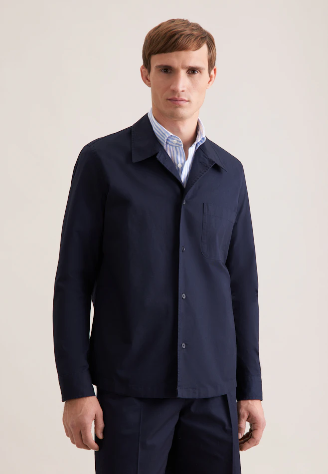 Regular Chemise décontractée Uni dans Bleu Foncé | Boutique en ligne Seidensticker