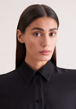 Hemdbluse mit tiefer Passe mit tonalem Streifen in Schwarz |  Seidensticker Onlineshop