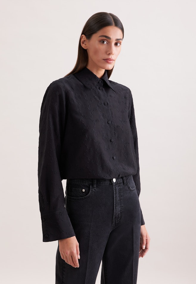 Hemdbluse in A- Linie aus Lochstickerei in Schwarz | Seidensticker online shop