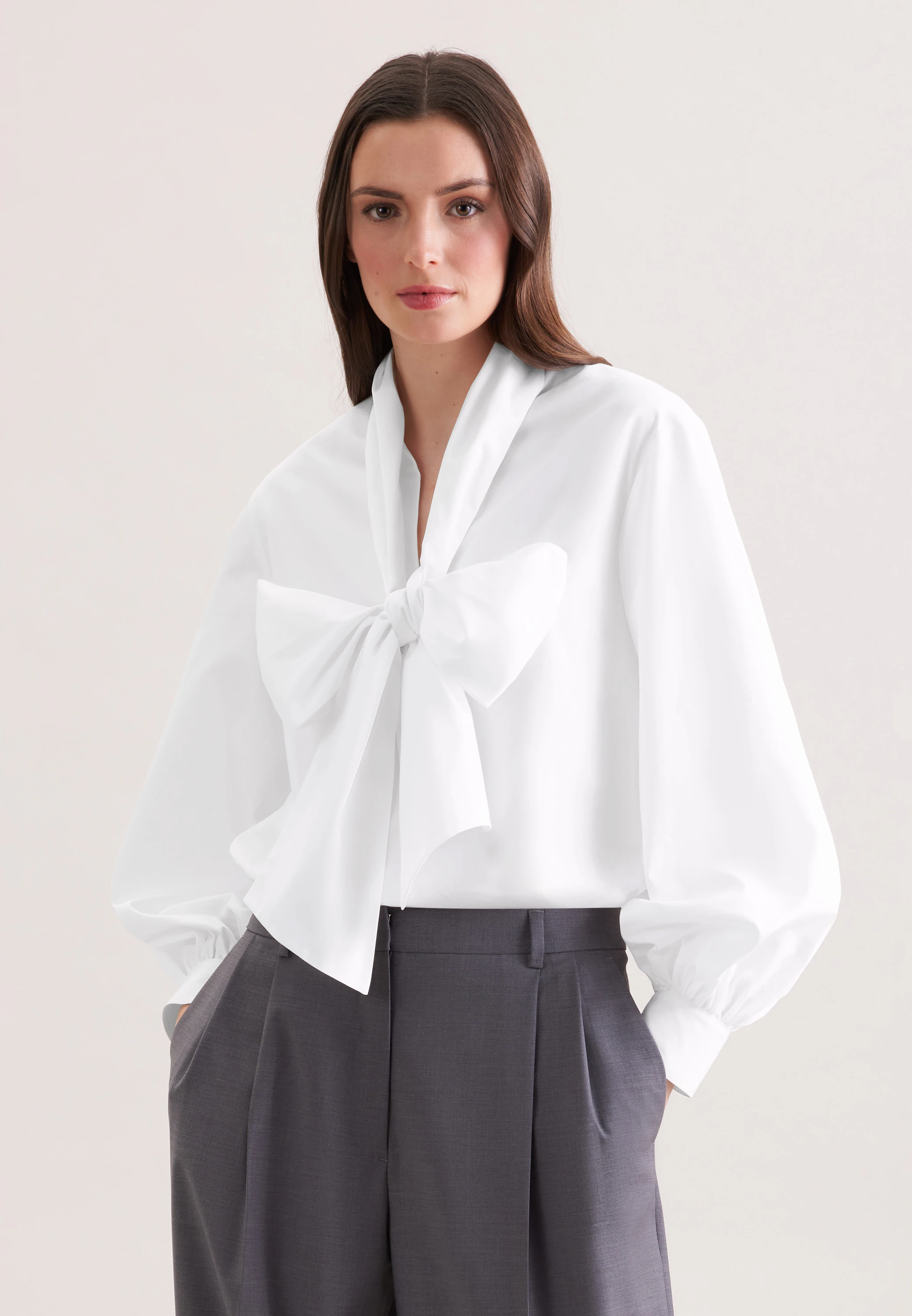 Schluppenbluse mit Volumenärmel Weiß