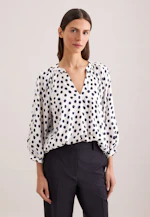 Satinierte Bluse mit Volumenärmeln in Weiß |  Seidensticker Onlineshop