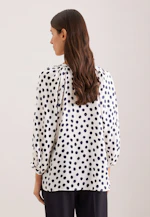 Satinierte Bluse mit Volumenärmeln in Weiß |  Seidensticker Onlineshop