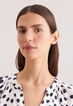 Satinierte Bluse mit Volumenärmeln in Weiß |  Seidensticker Onlineshop