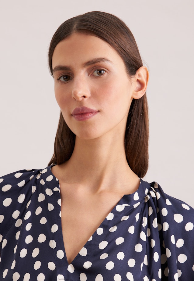 Satiniertes Kleid mit Volumenärmeln in Dunkelblau |  Seidensticker Onlineshop