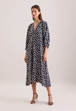 Satiniertes Kleid mit Volumenärmeln in Dunkelblau |  Seidensticker Onlineshop