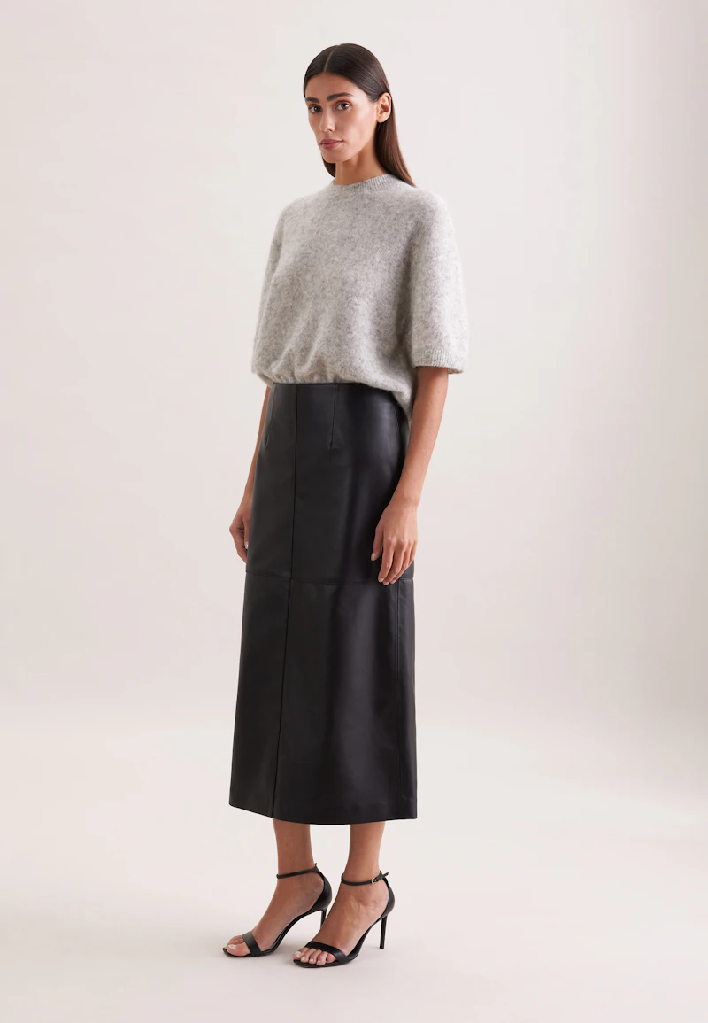 Rock aus 100% Leder mit Teilungsnähten