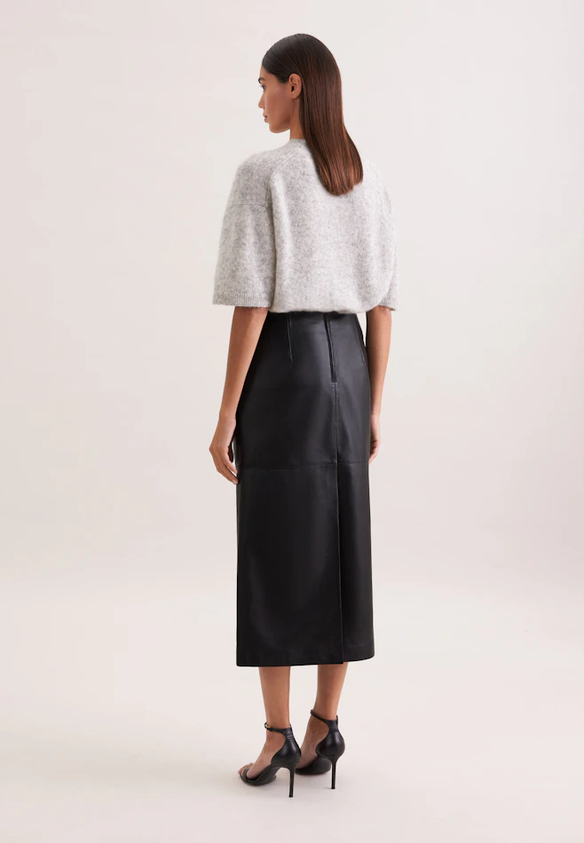 Rock aus 100% Leder mit Teilungsnähten in Schwarz | Seidensticker Onlineshop