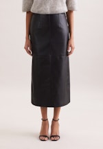 Rock aus 100% Leder mit Teilungsnähten in Noir |  Seidensticker Onlineshop