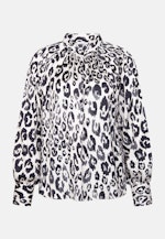 Satinierte Raglanbluse mit Stehkragen in Weiß |  Seidensticker Onlineshop