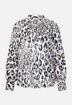 Satin raglan blouse with stand-up collar in Weiß |  Seidensticker Onlineshop