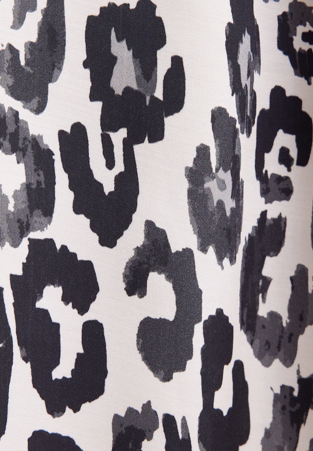 Satiniertes Raglankleid mit Stehkragen und Taillengürtel in Weiß |  Seidensticker Onlineshop