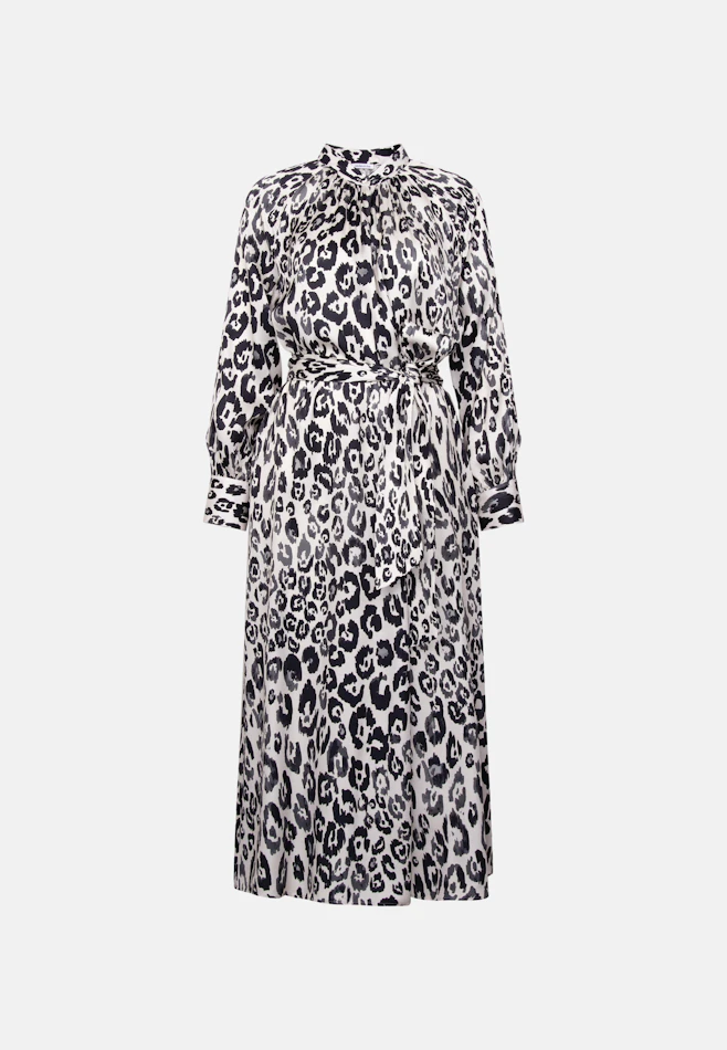 Satiniertes Raglankleid mit Stehkragen und Taillengürtel in Weiß | Seidensticker Onlineshop