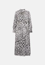 Satiniertes Raglankleid mit Stehkragen und Taillengürtel in Weiß |  Seidensticker Onlineshop