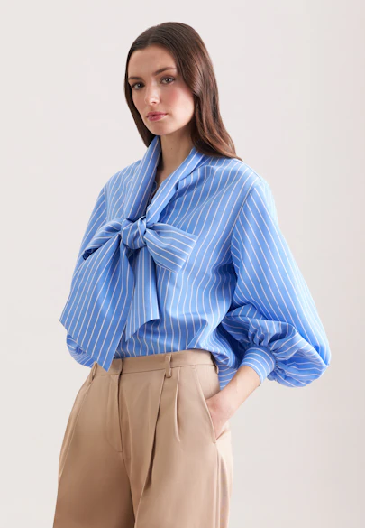 Shawl collar blouse with volume sleeves in viscose mix in Mittelblau |  Seidensticker Onlineshop