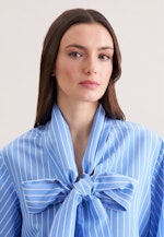 Schalkragenbluse mit Volumenärmel aus Viskose Mix in Mittelblau |  Seidensticker Onlineshop