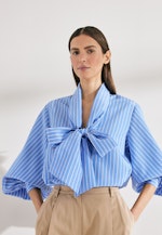 Schalkragenbluse mit Volumenärmel aus Viskose Mix in Mittelblau |  Seidensticker Onlineshop