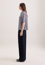 Gemusterte Stehkragenbluse in A- Linie aus Viskosetwill in Dunkelblau |  Seidensticker Onlineshop