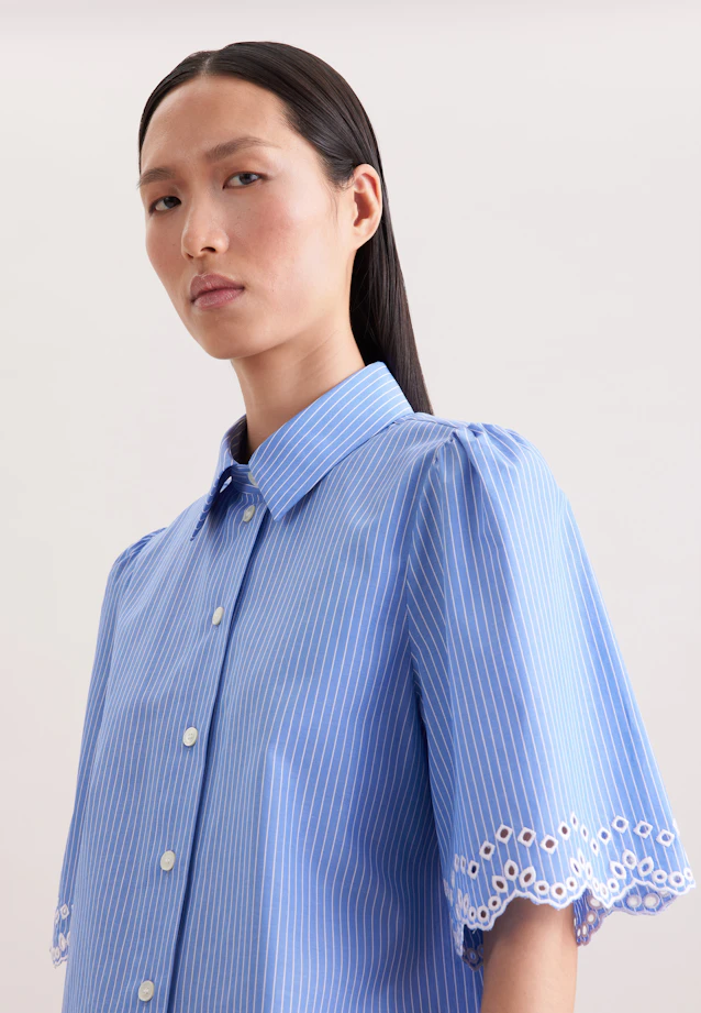 Chemisier à manches demi-manches brodé in Bleu Moyen |  Seidensticker Onlineshop