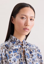 Satiniertes Kleid mit Rüschendetails und Bindeband in Weiß |  Seidensticker Onlineshop