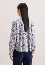 Satinierte Bluse mit Rüschendetails und Bindeband in Weiß |  Seidensticker Onlineshop