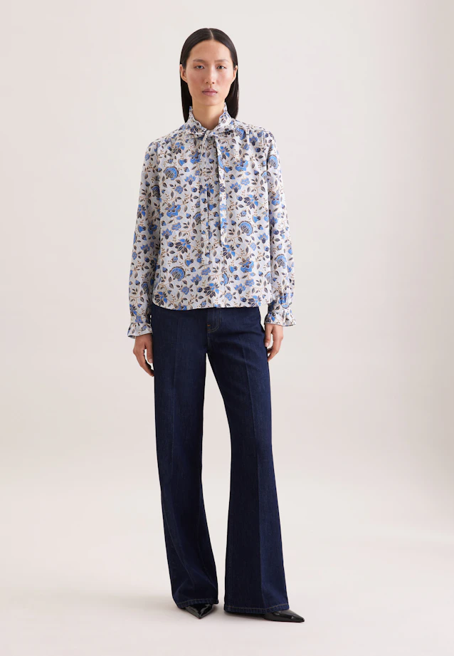 Satinierte Bluse mit Rüschendetails und Bindeband in Weiß |  Seidensticker Onlineshop