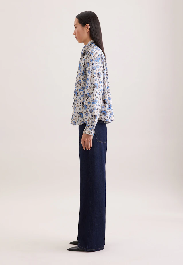 Satinierte Bluse mit Rüschendetails und Bindeband in Weiß |  Seidensticker Onlineshop