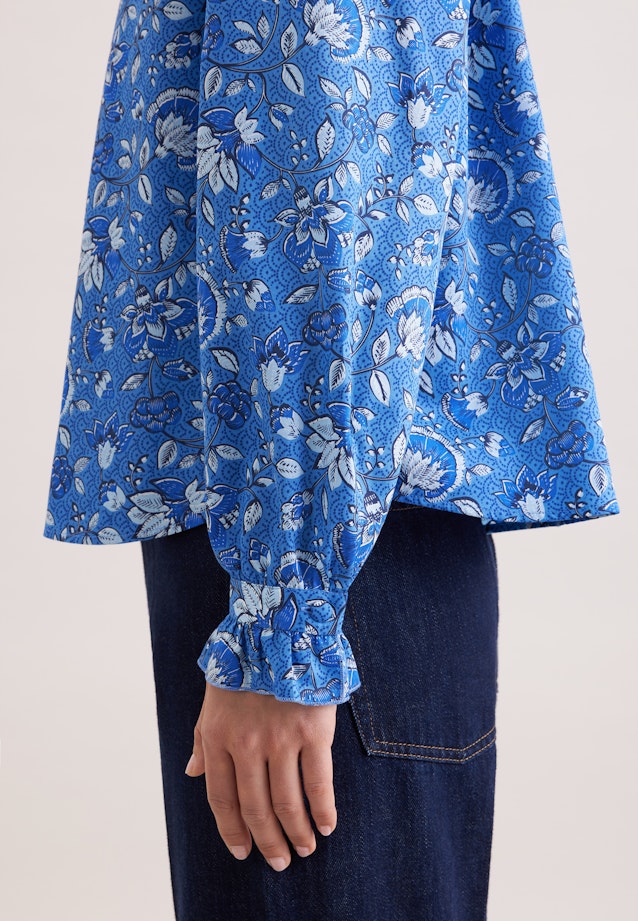 Satinierte Bluse mit Rüschendetails und Bindeband in Bleu Moyen |  Seidensticker Onlineshop