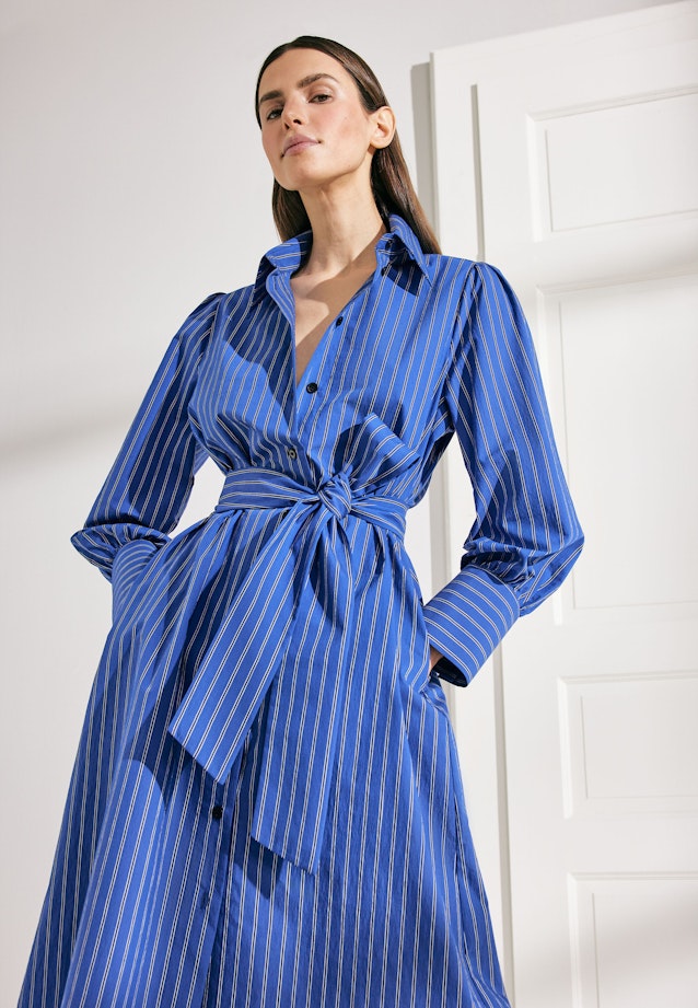 Hemdblusenkleid mit Gürtel in Mittelblau |  Seidensticker Onlineshop