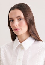 Stickerei Hemdbluse mit tiefer Passe in Weiß |  Seidensticker Onlineshop