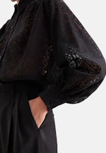 Hemdbluse aus Spitze mit Volumenärmel aus Baumwoll Mix in Schwarz |  Seidensticker Onlineshop
