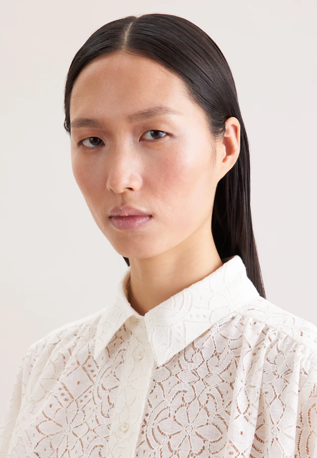 Hemdbluse aus Spitze mit Volumenärmel aus Baumwoll Mix in Weiß |  Seidensticker Onlineshop