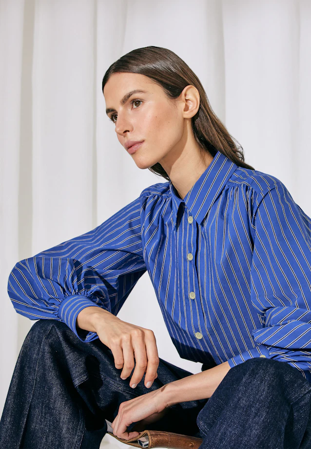 Shirt blouse with volume sleeves in Mittelblau |  Seidensticker Onlineshop