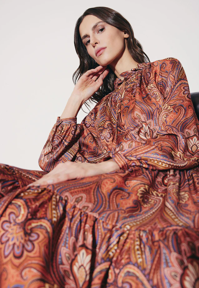 Satiniertes Rüschenkleid mit Stufen in Orange |  Seidensticker Onlineshop