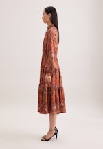 Satiniertes Rüschenkleid mit Stufen in Orange |  Seidensticker Onlineshop