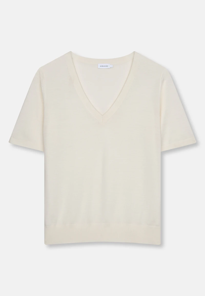 V-neck fine knit sweater made of wool and silk