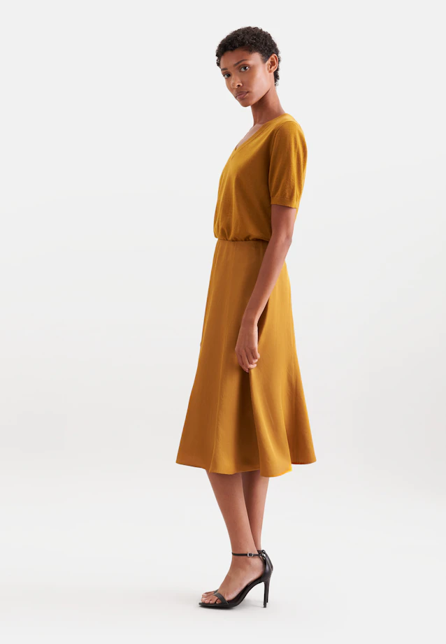 Pull fin en tricot à col en V en laine et soie in Jaune |  Seidensticker Onlineshop