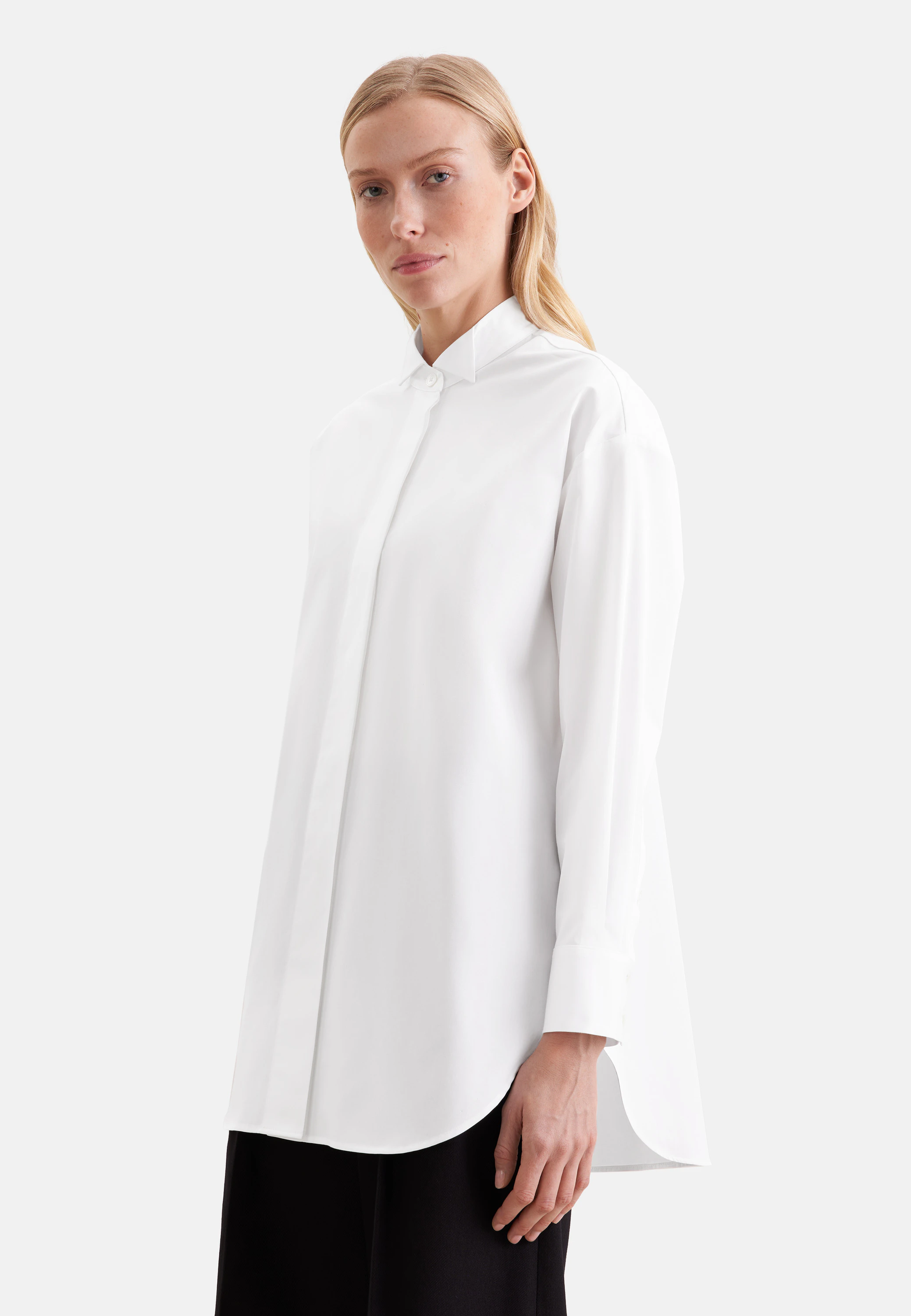 Oversized Bluse mit Kläppchenkragen Weiß