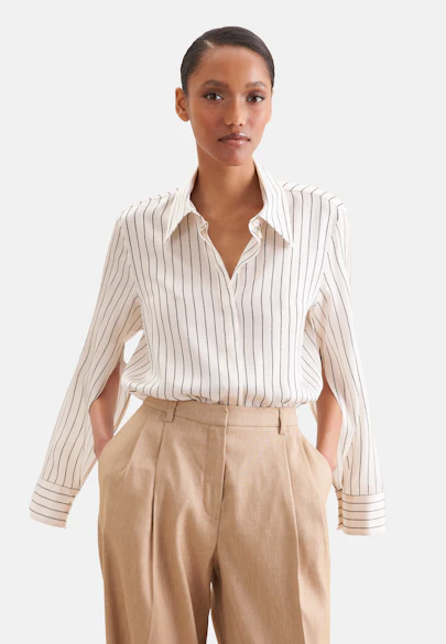 Satinierte Hemdbluse mit hohen Ärmelschlitzen in Weiß |  Seidensticker Onlineshop