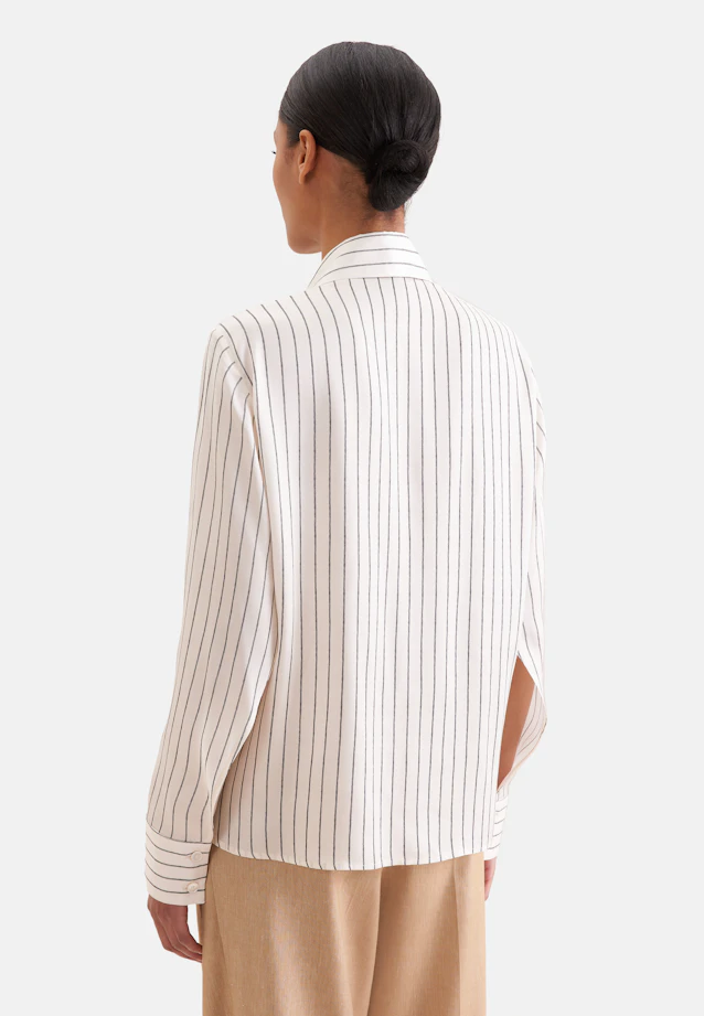 Satin shirt blouse with high sleeve slits in Weiß |  Seidensticker Onlineshop