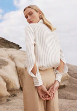 Satin shirt blouse with high sleeve slits in Weiß |  Seidensticker Onlineshop