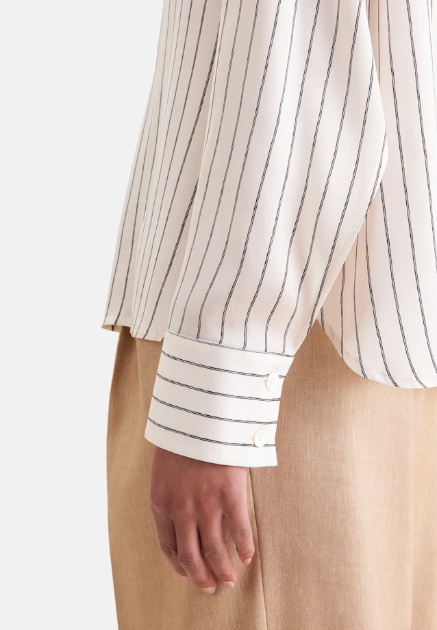 Satin shirt blouse with high sleeve slits in Weiß |  Seidensticker Onlineshop